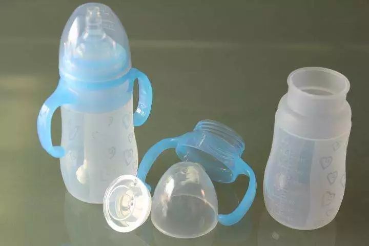 奶瓶有可能是宝宝身边最脏的物品